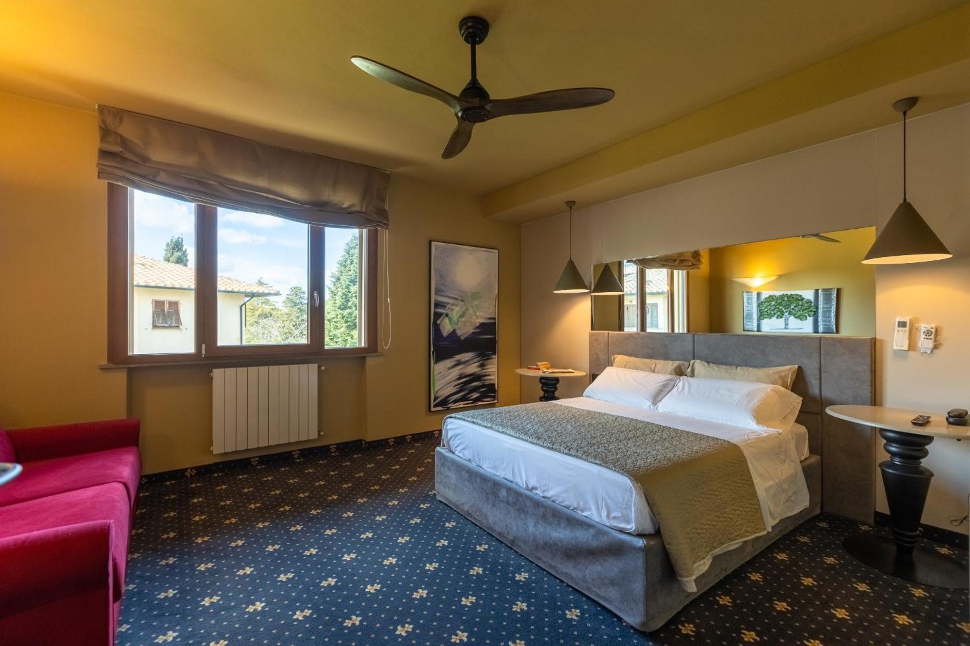 Holiday Rooms Antica Badia Volterra Ngoại thất bức ảnh