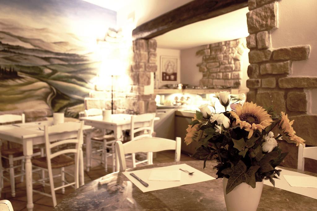 Holiday Rooms Antica Badia Volterra Ngoại thất bức ảnh
