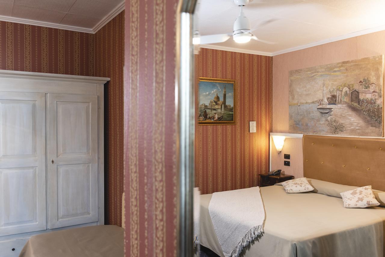 Holiday Rooms Antica Badia Volterra Ngoại thất bức ảnh